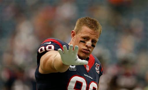 Disfruta algunas de las mejores tomas fuera y dentro de los emparrillados del ala defensiva de los Houston Texans.