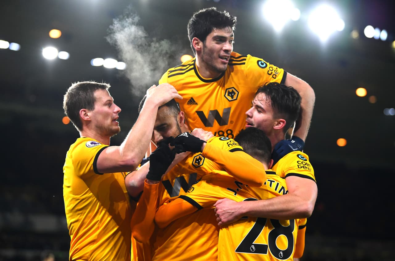 Pero a penas era el principio de lo que le esperaba al partido en el estadio del Wolverhampton y tenía a Raúl como actor principal.