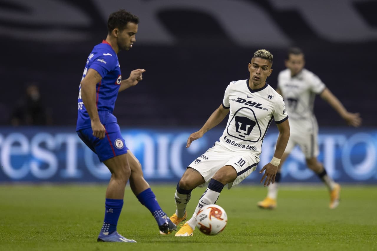 Dinenno rescató el resultado en la recta final para clasificar a la fiesta grande en segundo lugar. | Orbelín Pineda abrió el marcador para los cementeros; Juan Ignacio Dinenno (86’, 90’) emparejó los cartones y dio vuelta al juego en la recta final. Pumas y Cruz Azul clasifican directamente a la Liguilla en las posiciones segunda y cuarta, respectivamente.