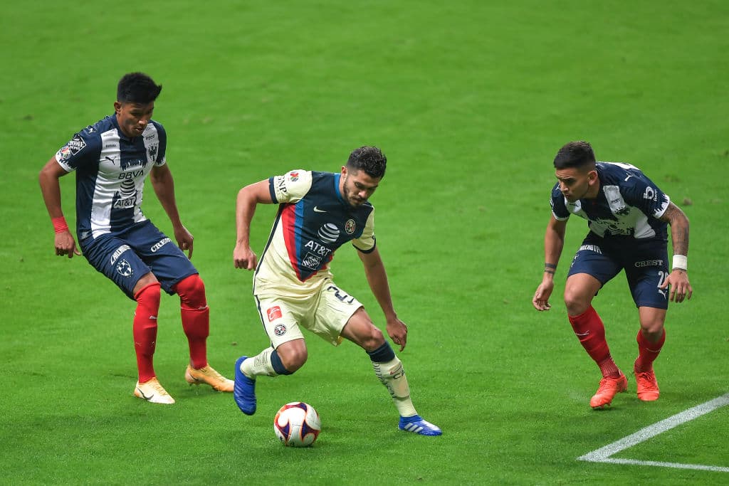 Rogelio Funes Mori (35’) sentenció la victoria desde los once pasos; Sebastián Córdova salió expulsado a los 83’. En la última jugada, las Águilas pudieron sacar el empate, pero Benedetti no alcanzó a conectar. La siguiente jornada de la competición, Monterrey recibirá al León y América hará lo propio con Juárez.