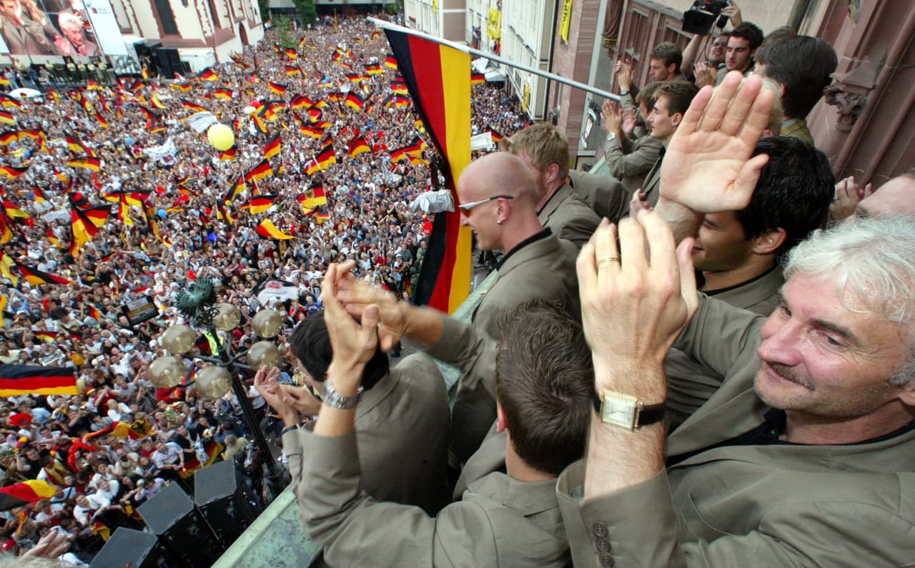 El pueblo alemán apoyó a su selección a pesar de la derrota y le mostró su apoyo. La unidad es uno de los grandes ejemplos de este país para enfocarse a sus triunfos.