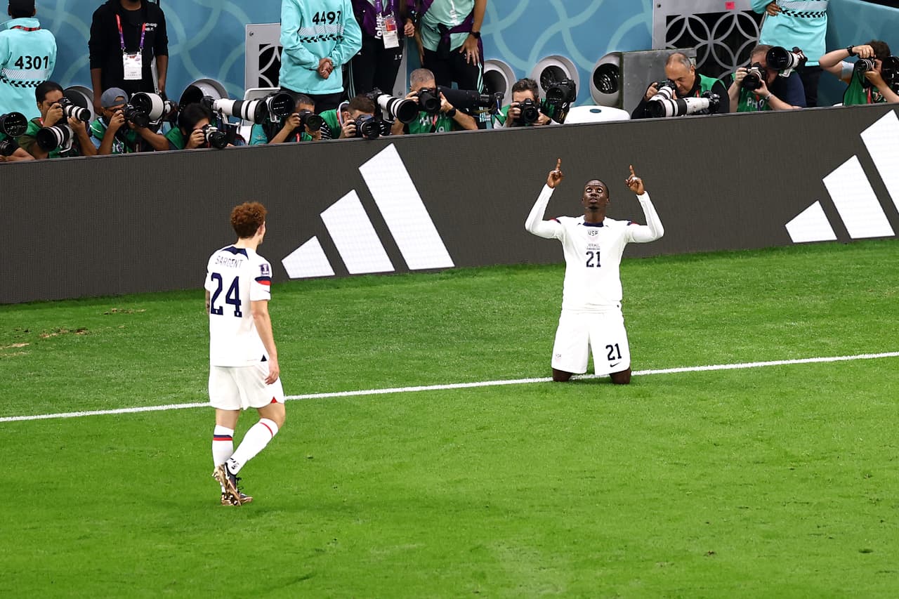 Gareth Bale se convirtió en la imagen que evitó la derrota de Gales ante el Team USA tras un cobro de penalti en el debut de ambas escuadras en Qatar 2022.