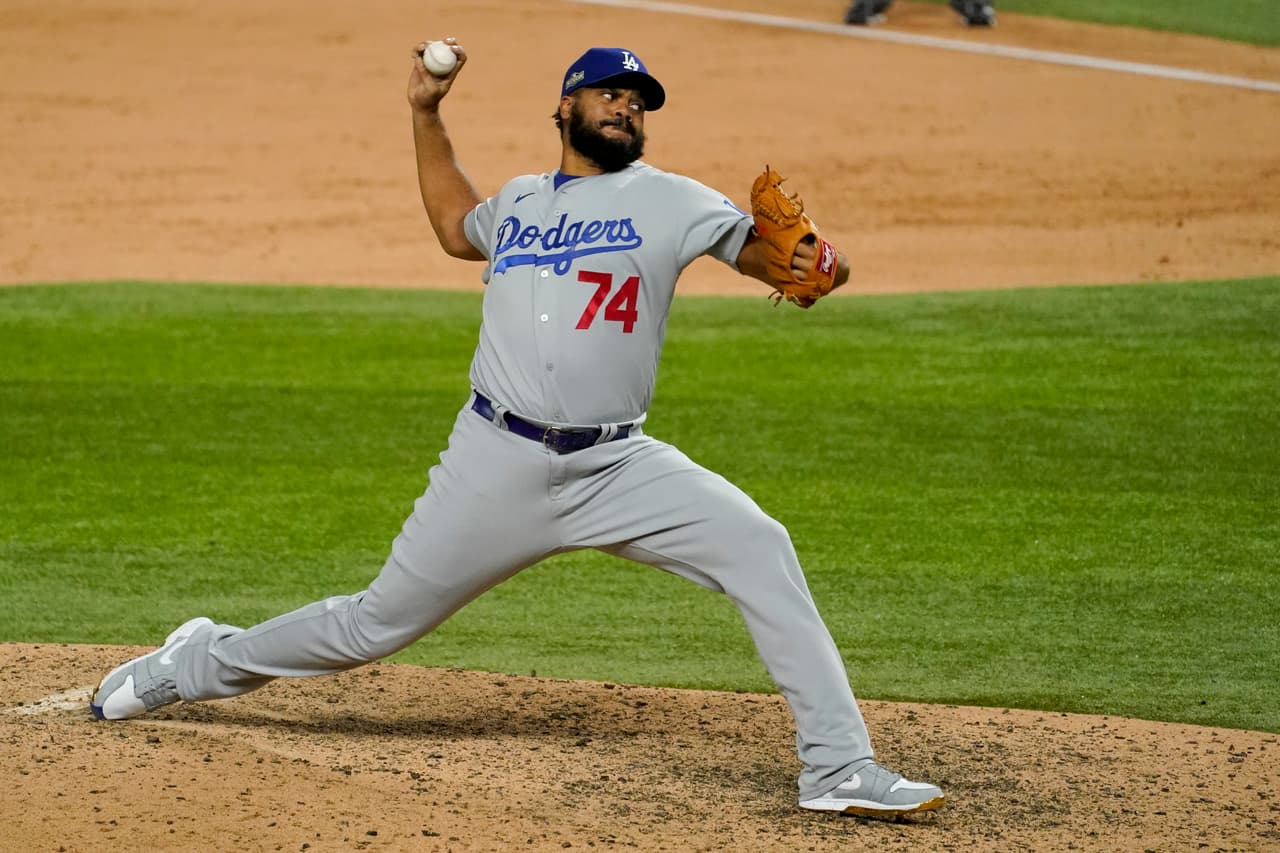 Los Dodgers se mantienen con vida tras vencer 7-3 a los Atlanta Braves en el quinto juego de la serie por el campeonato de la Liga Nacional.