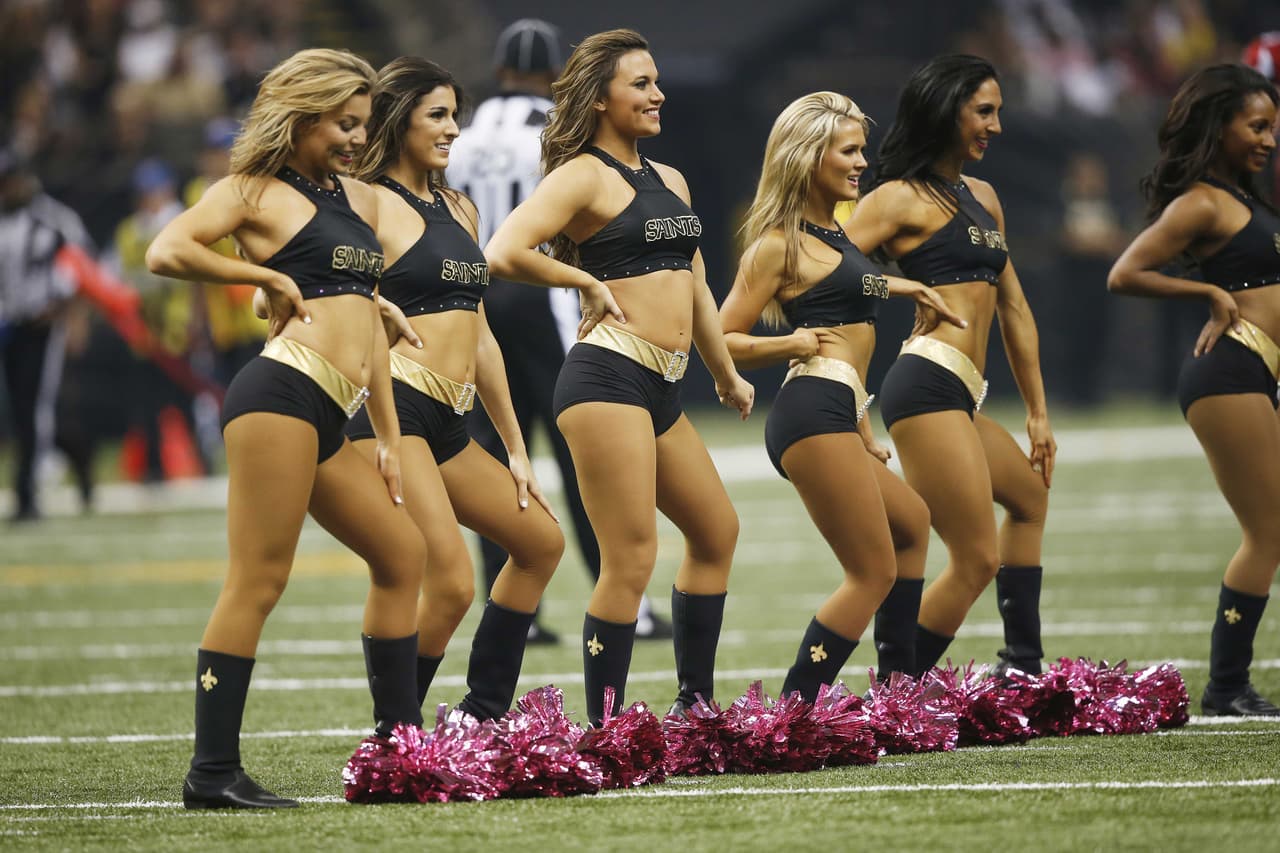 Adiós a la Semana 6, acción, pasión, entrega y... ¡bellezas! Checa lo más sexy de las cheerleaders.