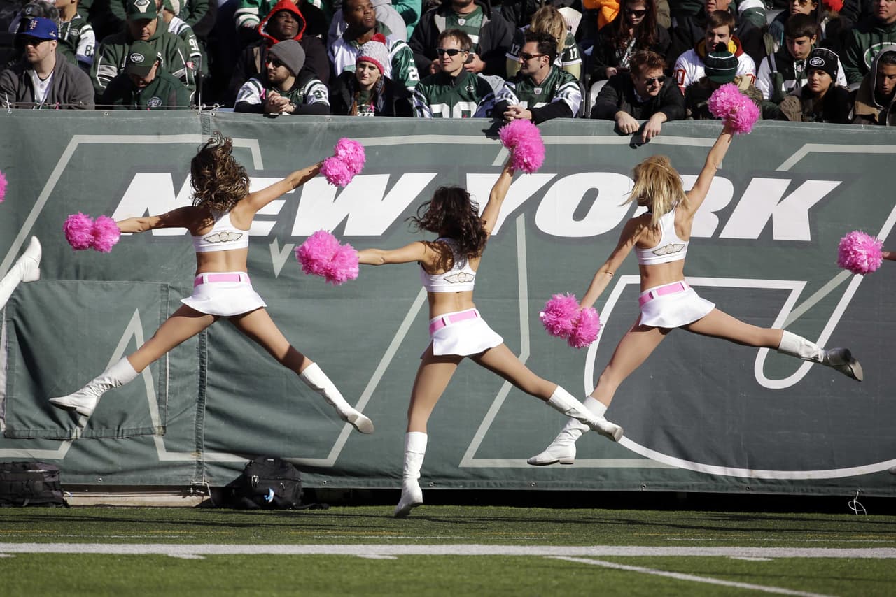 Adiós a la Semana 6, acción, pasión, entrega y... ¡bellezas! Checa lo más sexy de las cheerleaders.