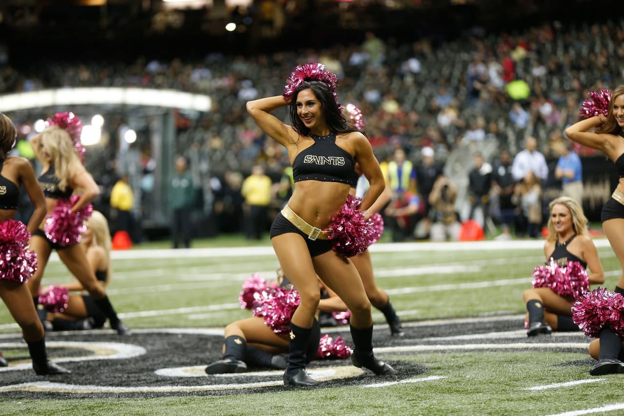 Adiós a la Semana 6, acción, pasión, entrega y... ¡bellezas! Checa lo más sexy de las cheerleaders.