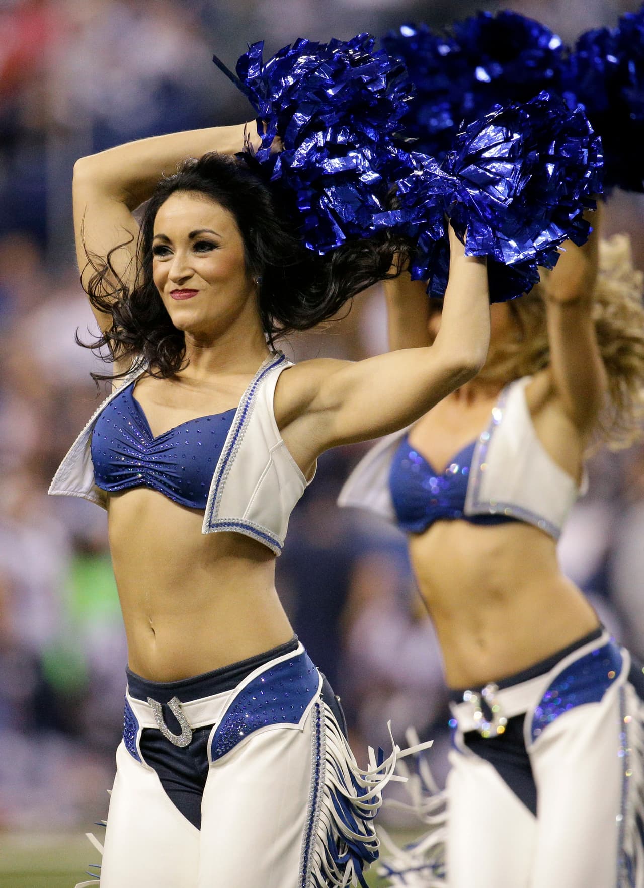 Adiós a la Semana 6, acción, pasión, entrega y... ¡bellezas! Checa lo más sexy de las cheerleaders.