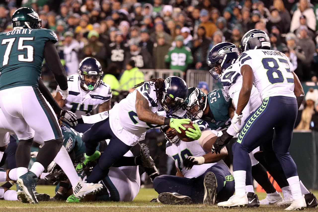 Seattle Seahawks vence con lo necesario a Eagles y se declara listo para medirse ante Green Bay en Lambeau Field.