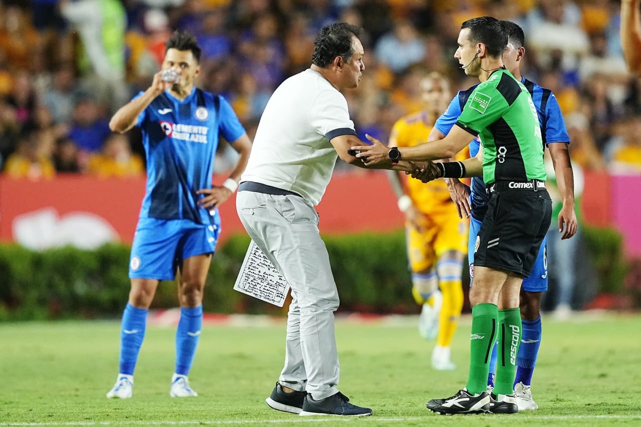Tigres sufrió pero logró la clasificación a la Semifinal del Clausura 2022 ante un Cruz Azul que peleó hasta el final.