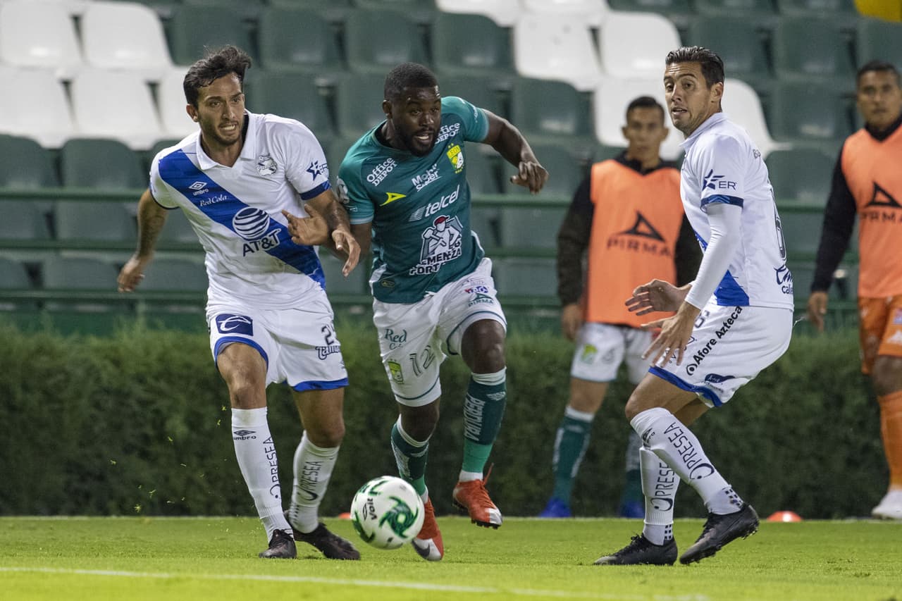 Maximiliano Perg (5’) clavó un autogol que adelantó al León y Ángel Mena (30’) creció la ventaja. George Corral salió expulsado a los 51’ de juego.