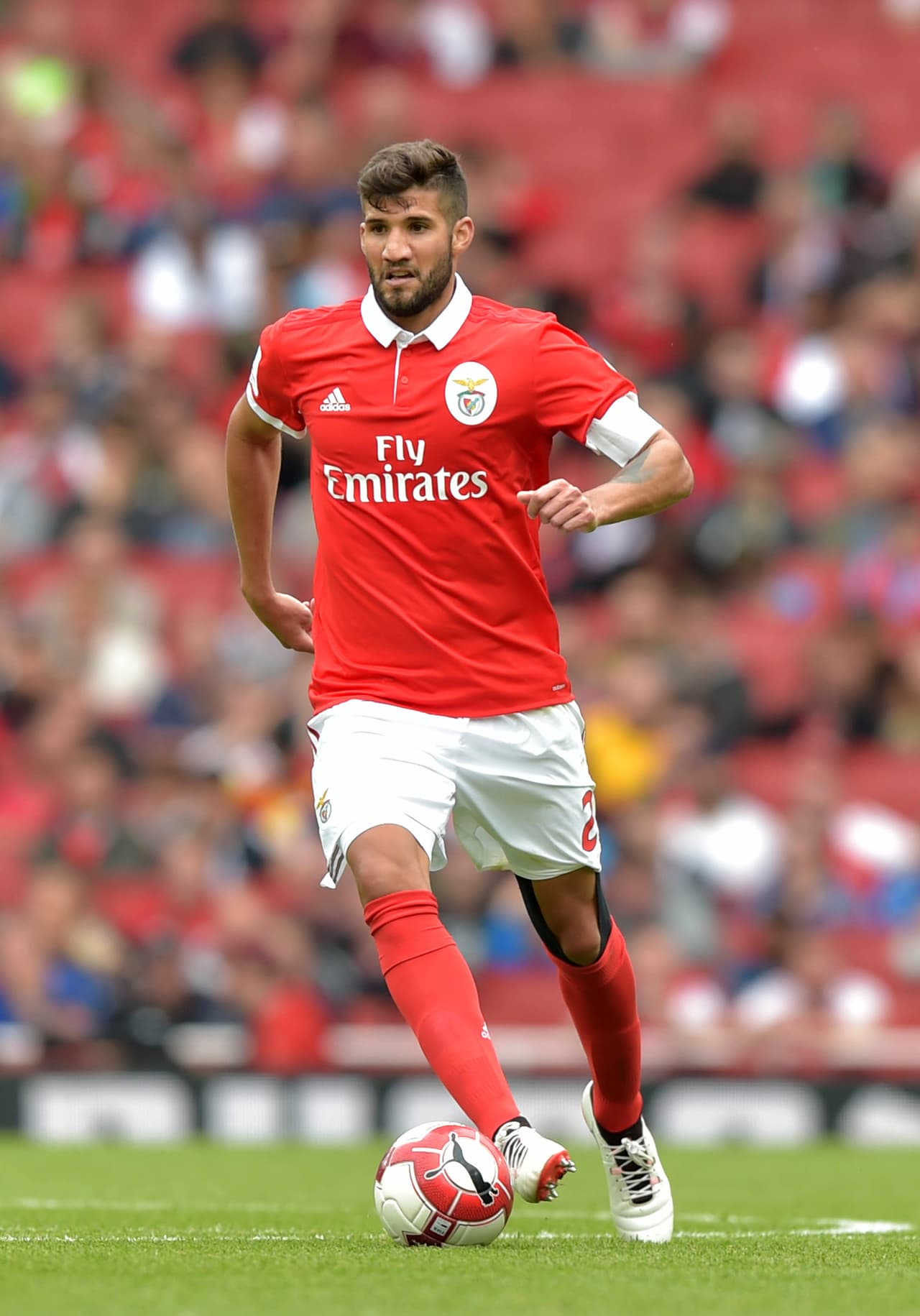 El argentino Lisandro López tendría una oferta del Inter de Milán para dejar el Benfica, después de solo jugar ocho partidos en lo que va de la temporada.