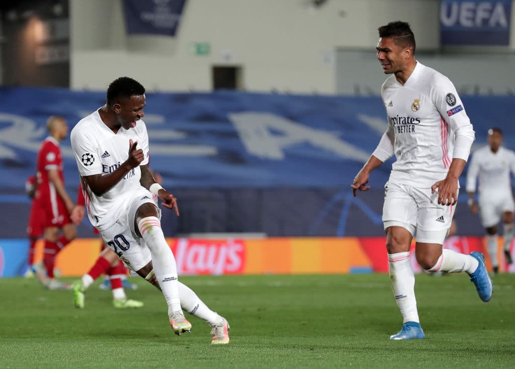 Con doblete de Vinicius Jr. y gol de Marco Asencio, el Real Madrid se queda con la victoria durante el partido de ida de los Cuartos de Final de la UEFA Champions League. El gol en solitario para el Liverpool fue por parte de Mohamed Salah dejando el marcador 3-1.