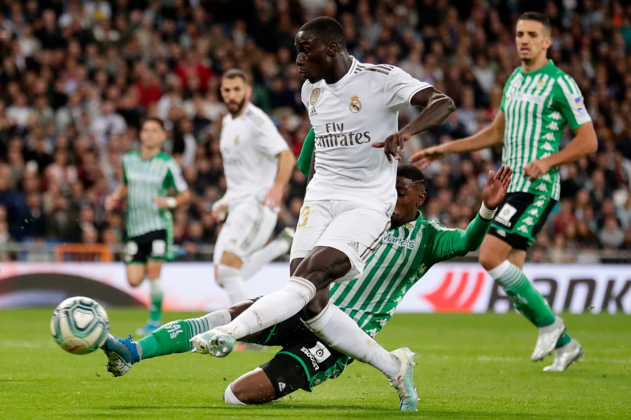 Real Madrid empata con el Real Betis y deja ir la oportunidad de ponerse como líder solitario de La Liga.
