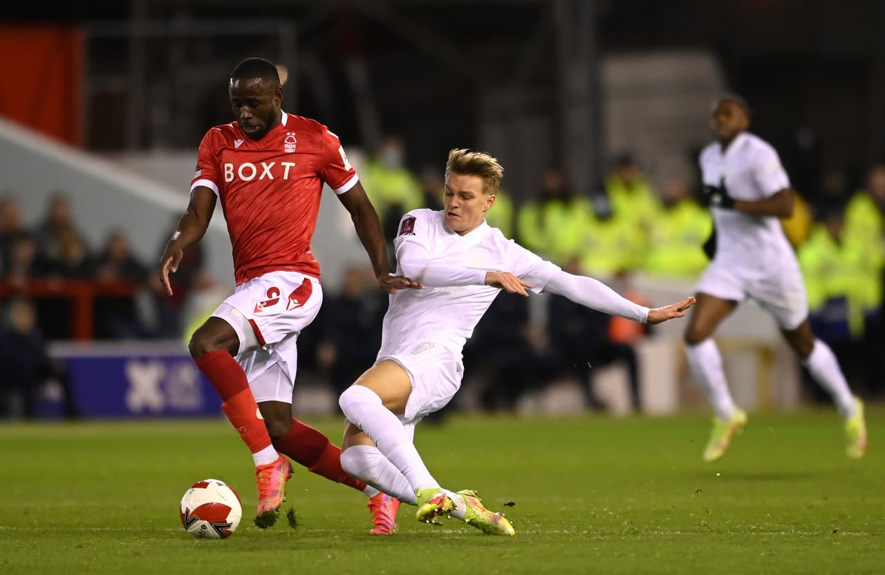 Nottingham Forest le saca el partido al Arsenal al minuto 83' con anotación de Lewis Grabban, y así consigue avanzar a la siguiente ronda de la Copa de la Liga Inglesa.