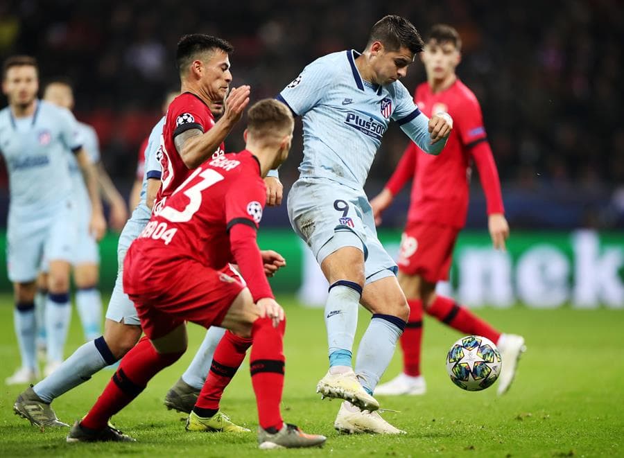 Con un autogol de Partey y gol de Holland, el Leverkusen se impone ante el Atlético de Madrid en la Champions League.