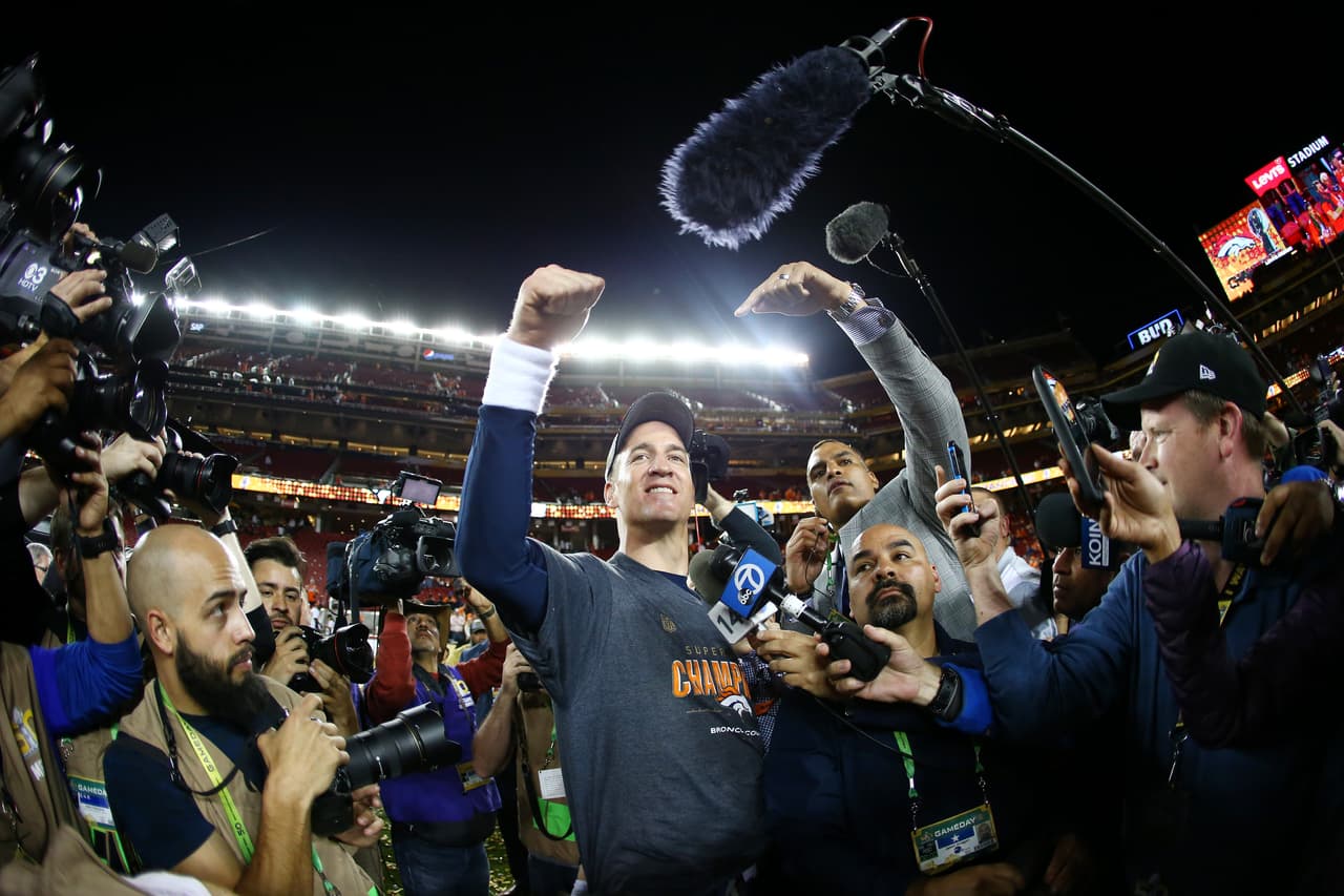 Así celebraron los Denver Broncos su triunfo en el Super Bowl 50 ante los Carolina Panthers 24-10.