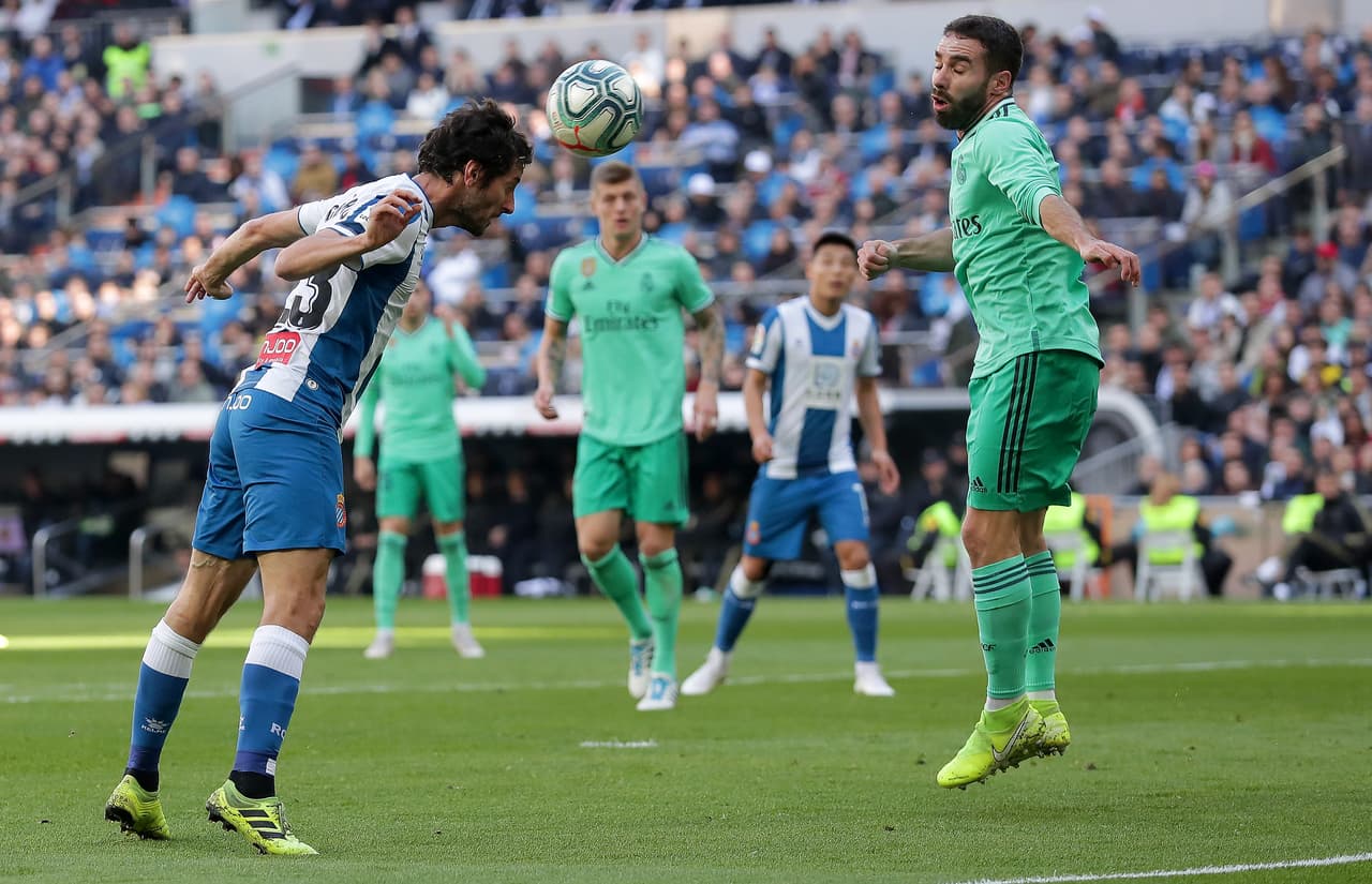 Varane (37’) abrió el marcador y Benzema (79’) marcó el segundo de los de Zidane.