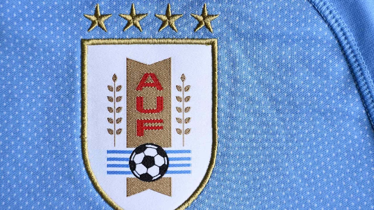 ¿Por qué Uruguay tiene cuatro estrellas en su uniforme?