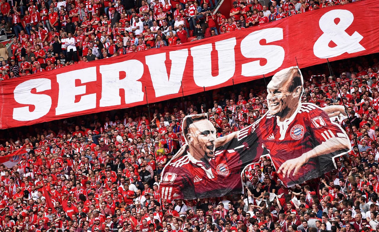 El público mostró su calidez a Franck Ribery y Arjen Robben, en
<a href="https://www.univision.com/deportes/futbol/bundesliga-a/imposible-no-emocionarse-la-despedida-de-franck-ribery-y-arjen-robben-del-bayern-munich-fotos" target="_blank">una despedida que generó reacciones emotivas en el Allianz Arena en Munich</a>.