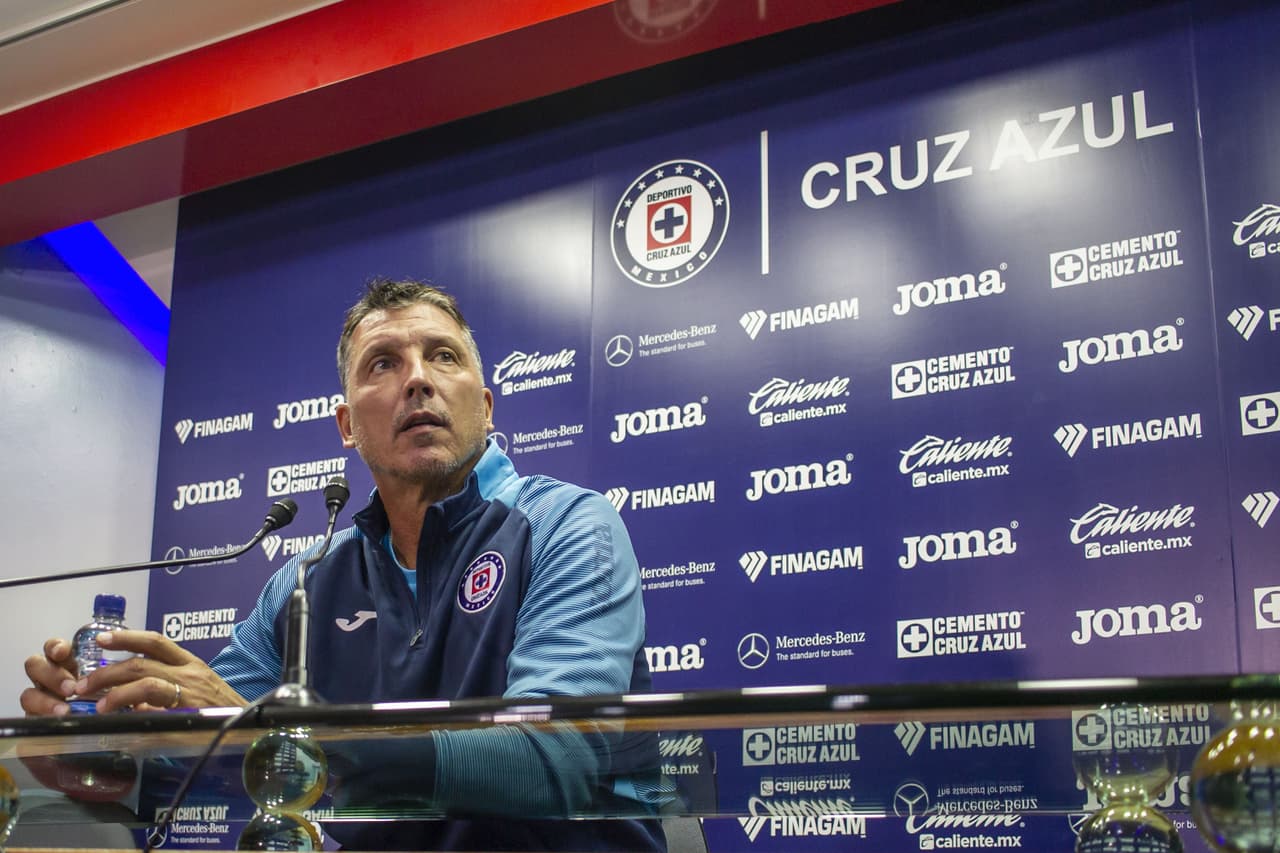 Robert Dante Siboldi, técnico del Cruz Azul