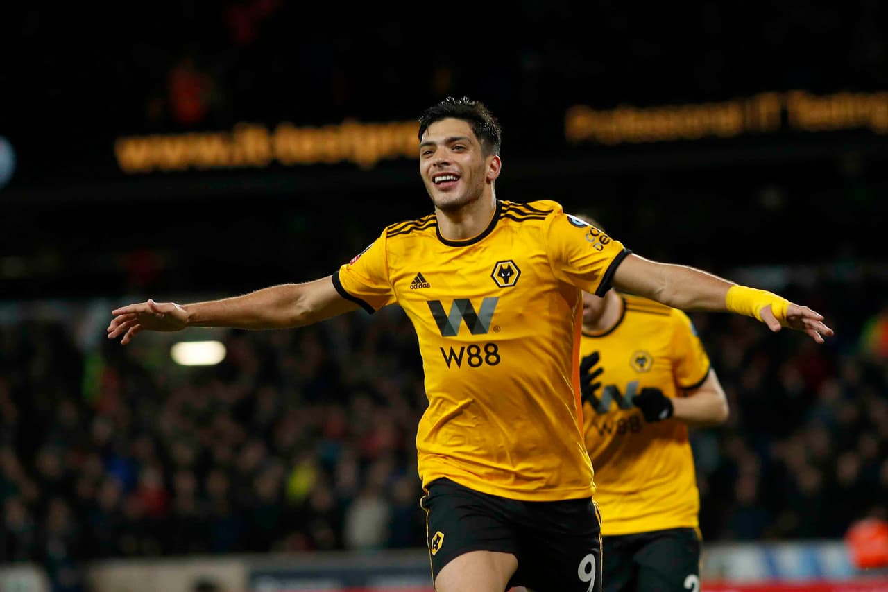 Raúl Jiménez: luego de marcarle al Manchester United y a Chile, el delantero está listo para enfrentar este sábado al Burnley en condición de visitante. Los Wolves buscan seguir firmes cerca de la zona de copas europeas.