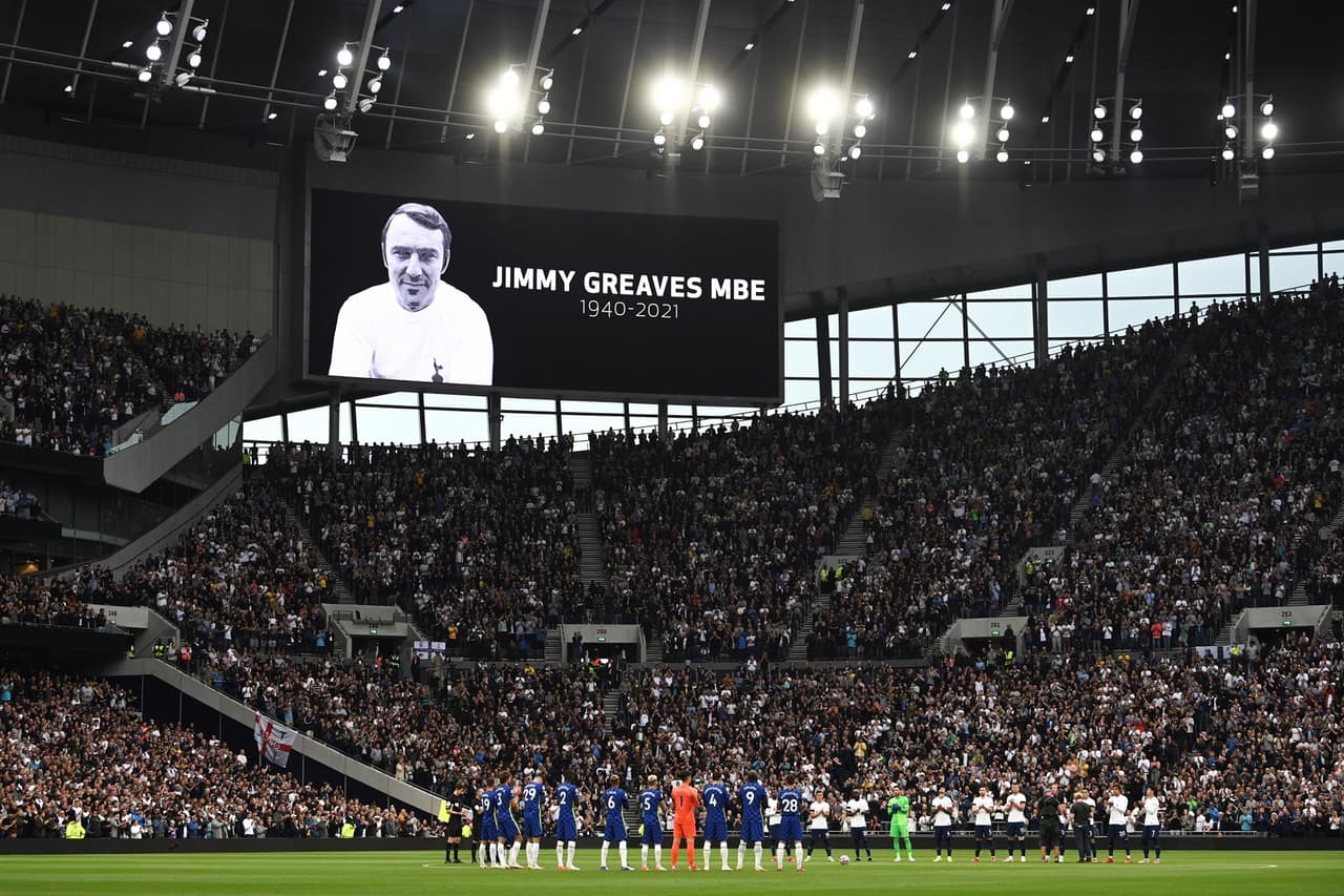 Chelsea barrió al Tottenham 3-0 con goles de Thiago Silva al 49’, de N’Golo Kanté al 57’ y, para terminar con broche de oro, Antonio Rüdiger nos regala una anotación al minuto 90+2’, para cerrar la quinta Jornada de la Premier League.