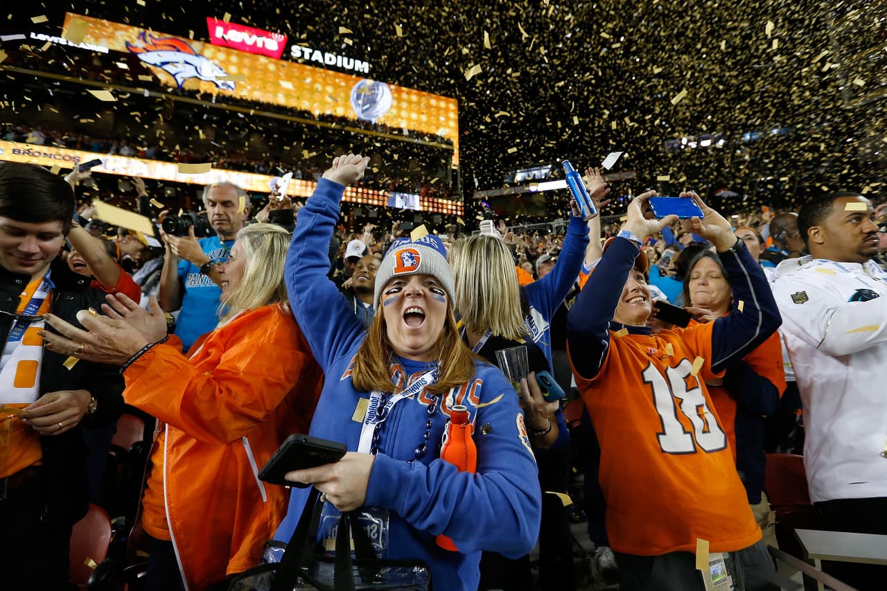 La gente de los Broncos celebró al máximo su tercer Lombardi.
