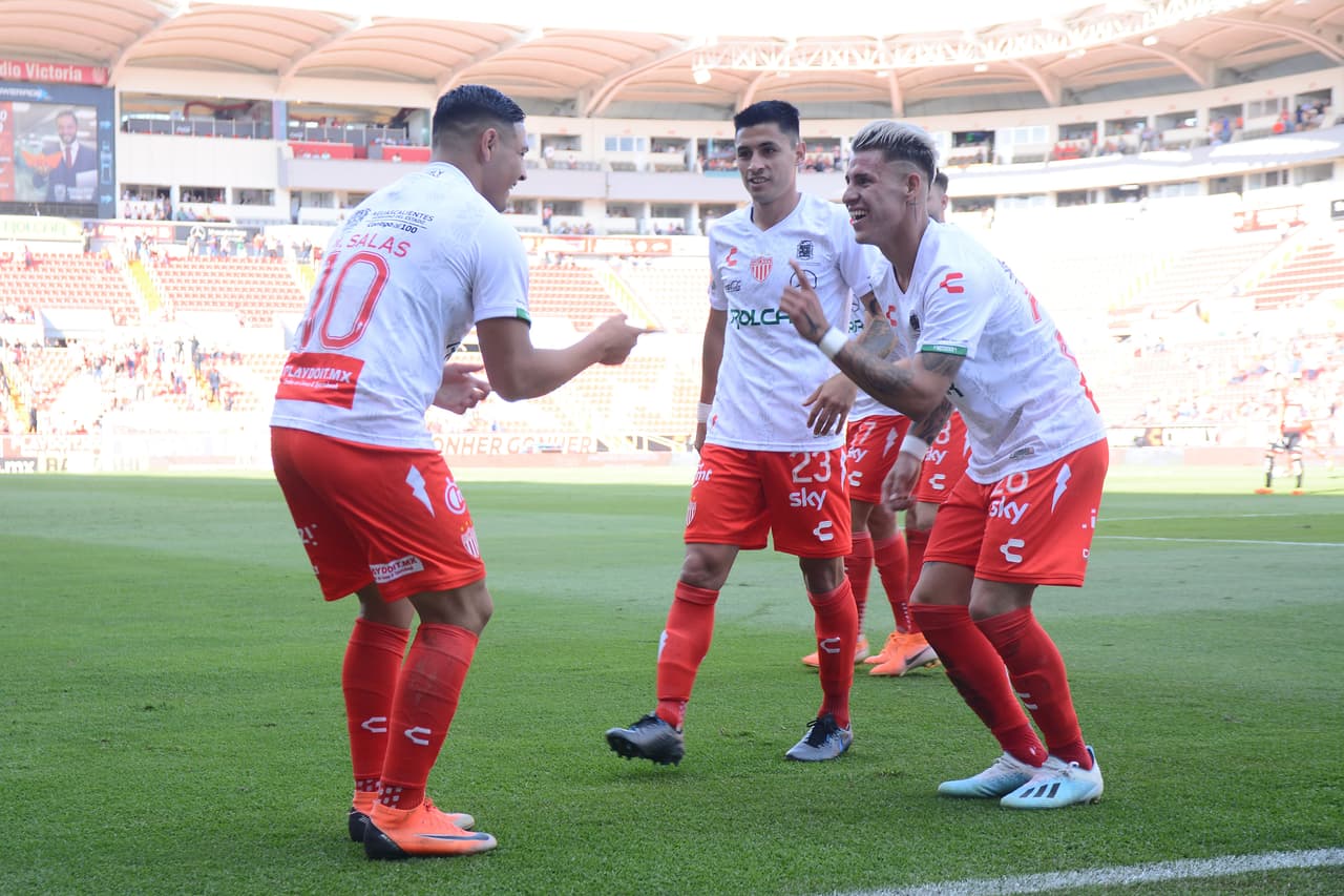 Necaxa se refuerza con el talento chileno y de su liga de futbol.