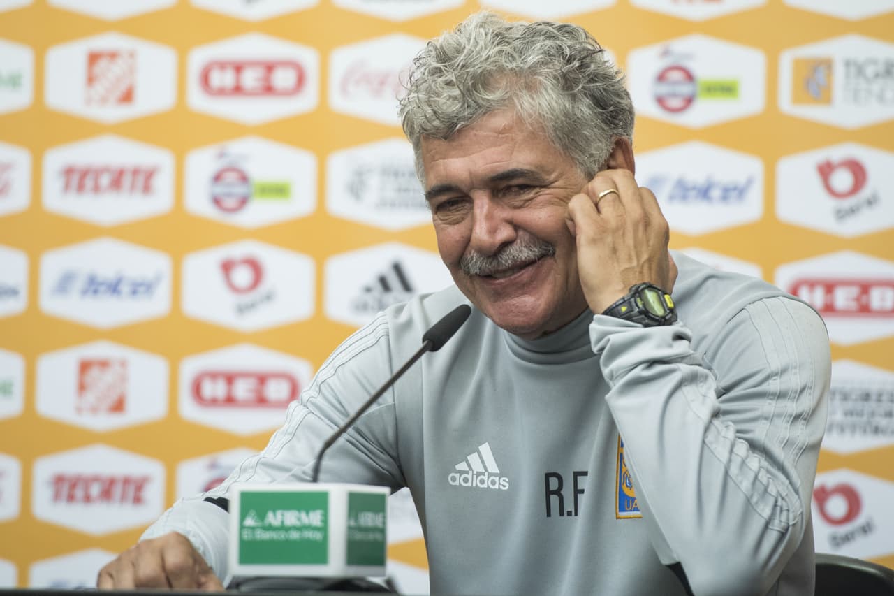 El ‘Tuca’ Ferretti trollea a Javier Aquino y Nahuel Guzmán porque no jugaron en el Mundial