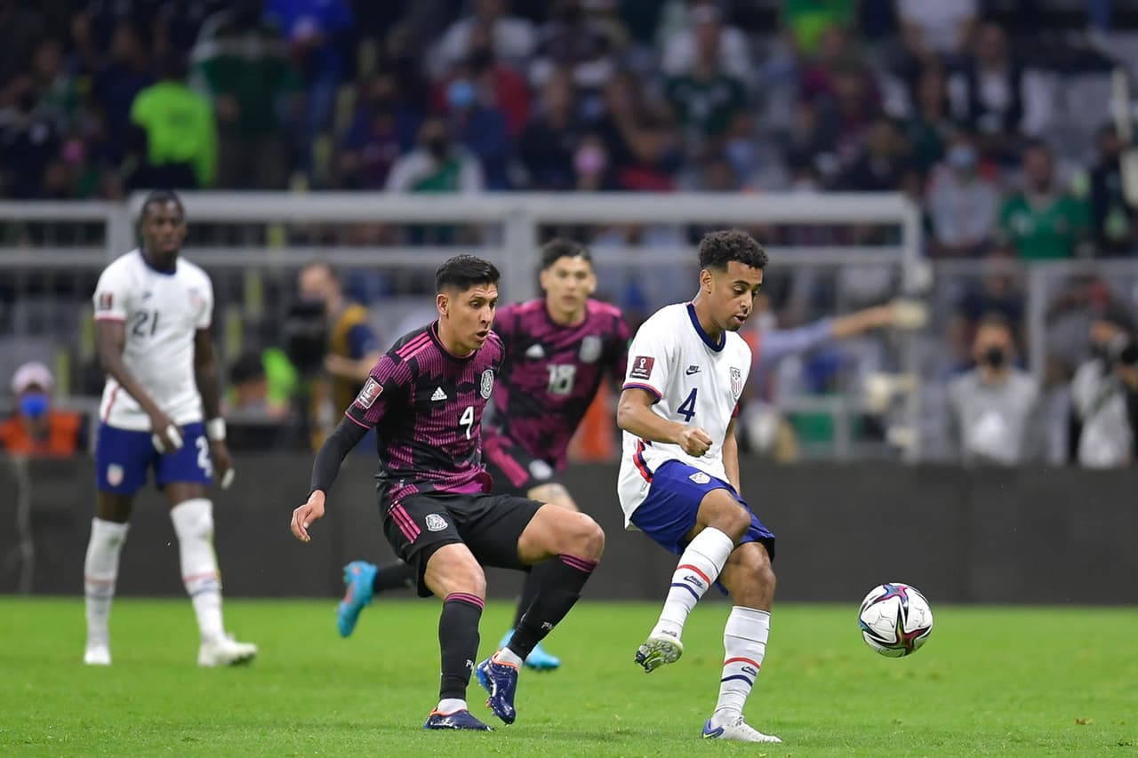 México y Estados Unidos dan un paso al frente para clasificarse al Mundial Qatar 2022 con un empate 0-0 en el Estadio Azteca en juego de eliminatorias mundialistas.