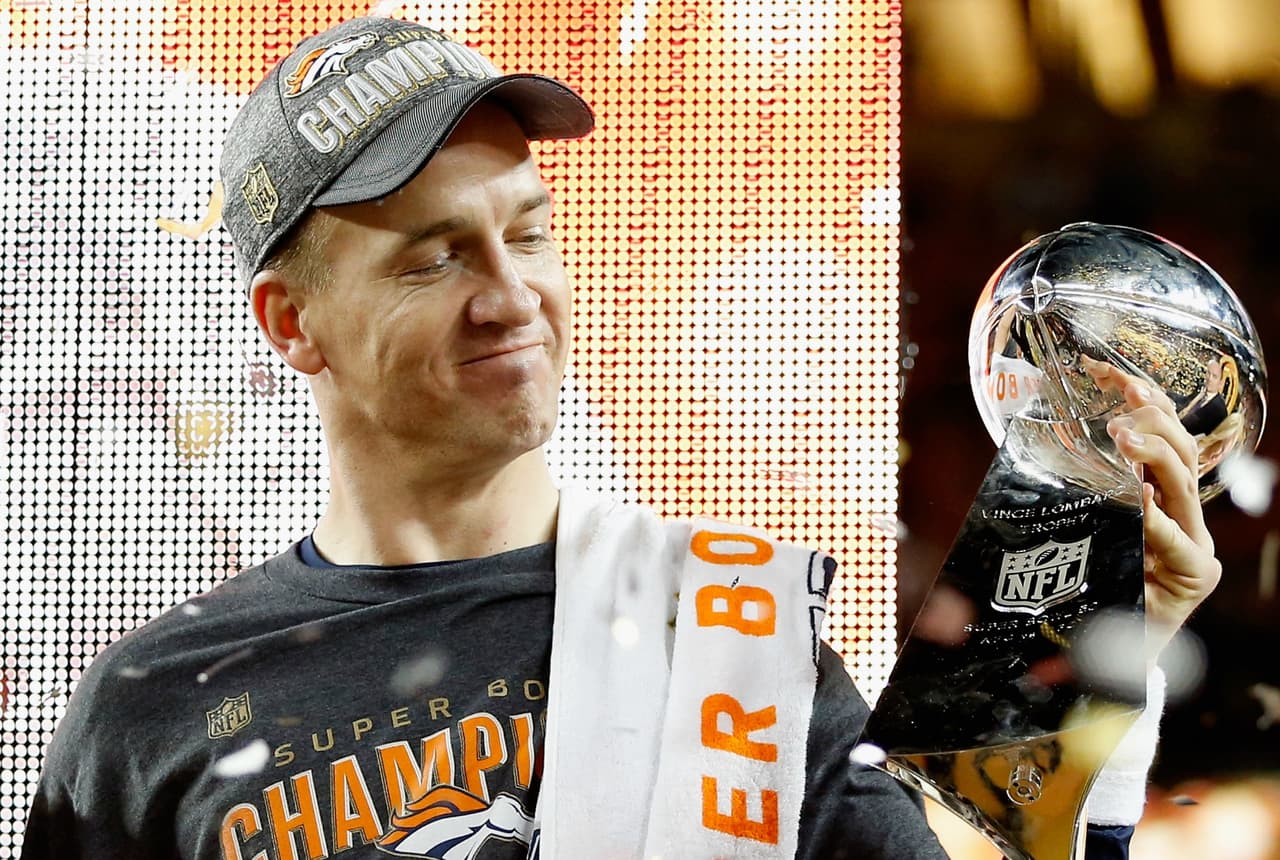 Peyton Manning, campeón con los Broncos en el Super Bowl 50.