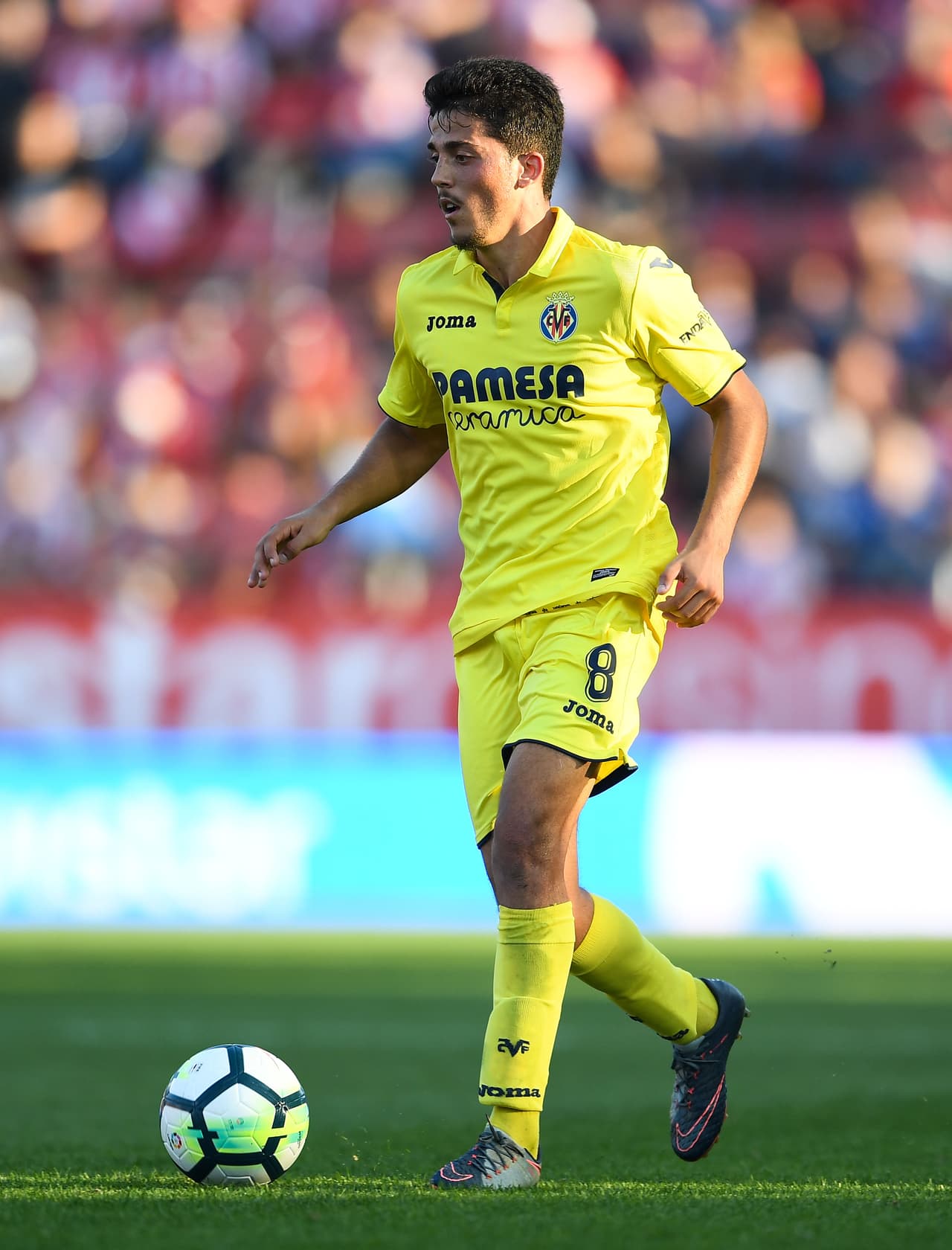 Aunque de momento solo es una posibilidad pequeña, hay quienes dicen que el Barcelona estaría interesado en el joven Pablo Fornals (Villarreal).