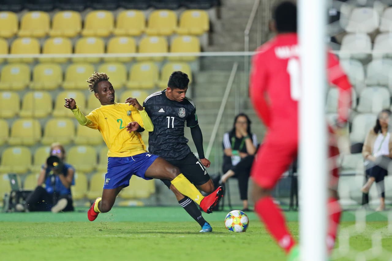 El Tri se mostró muy superior y aprovechó las carencias del rival para pasarle por encima.