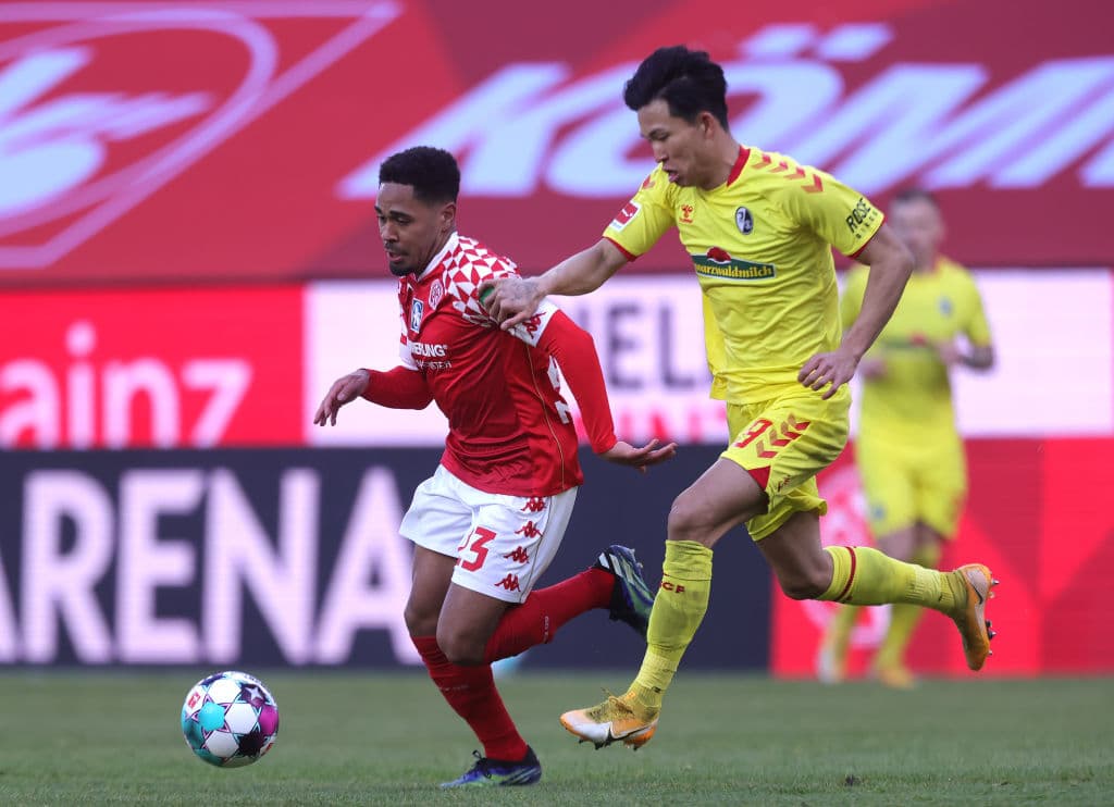Con un zapatazo de Robin Quaison al minuto 84, Mainz logra vencer 1-0 al Freiburg y continúan en la pelea por escapar del descenso.
