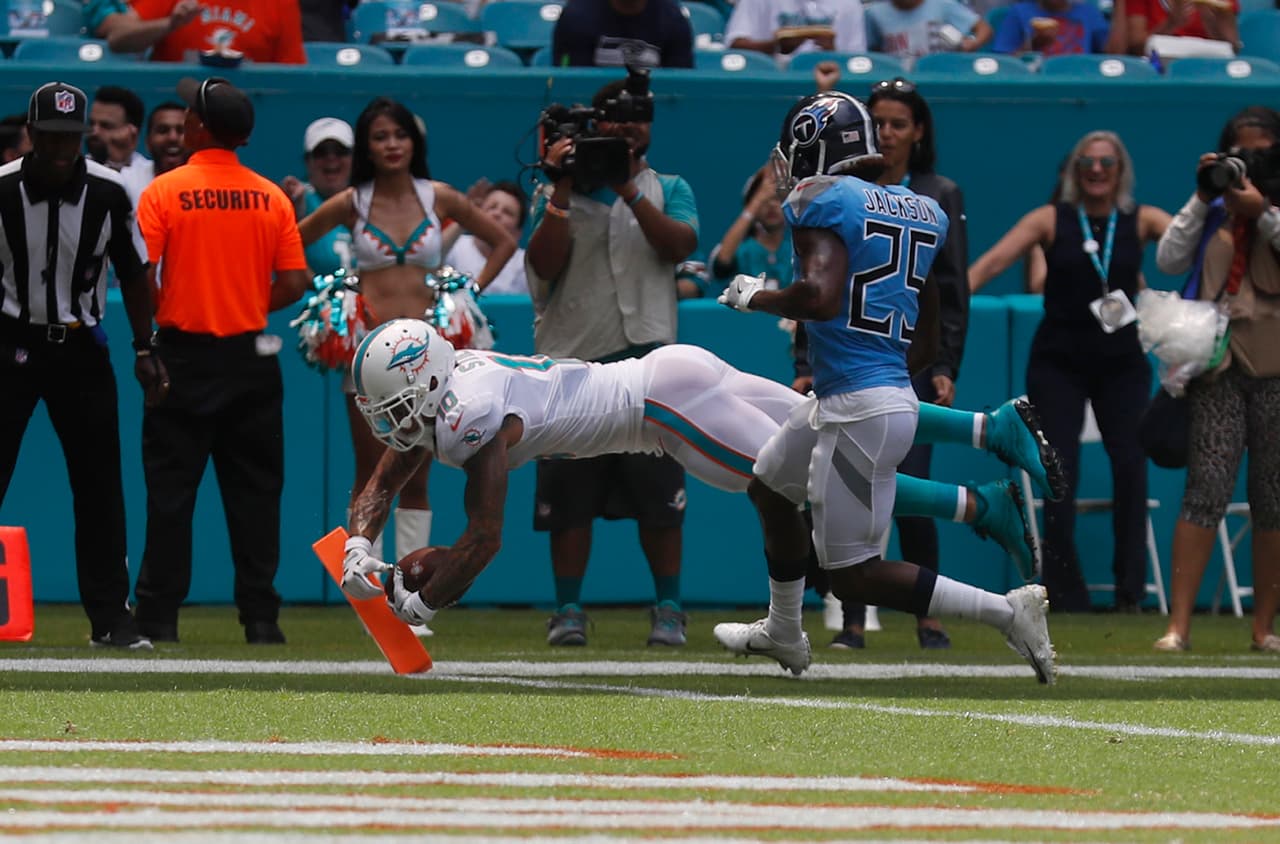 Miami ampliaría más tarde la ventaja con un pase de Tannehill para Stills, de 75 yardas que dejó helados a los Titans y abajo en el marcador 24-10. Stills tuvo 106 yardas en cuatro pases y dos TD's.