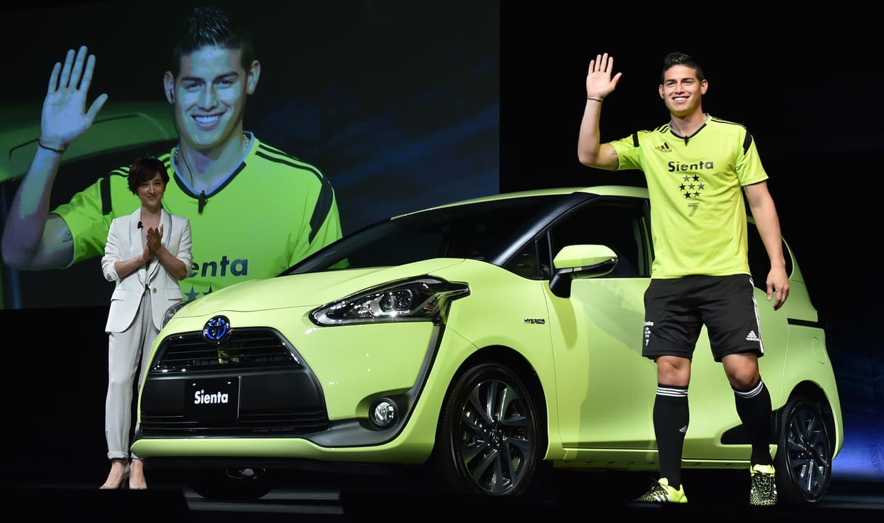 El colombiano James Rodríguez ha sido uno de los jugadores que ha posado para múltiples marcas, incluso para prendas interiores.