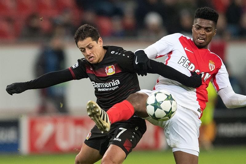 Javier Hernández es el jugador diferente en el Bayer Leverkusen. El mexicano, a pesar de su sequía goleadora, es determinante en el ataque de los alemanes, que también tiene en el equipo al chileno Charles Arangüiz.