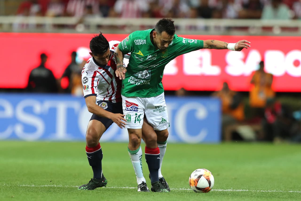 La primera mitad fue intensa pero con pocas ocasiones de peligro y después de 45 minutos el empate sin goles continuaba.