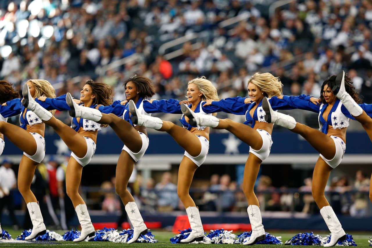 Las cheerleaders de los Dallas Cowboys cautivaron en Día del Pavo, Checa lo mejor de ellas.