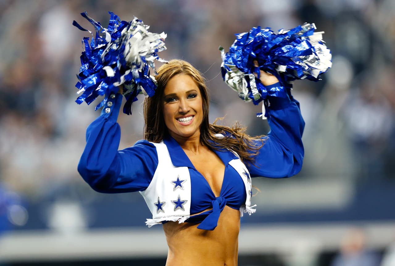 Las cheerleaders de los Dallas Cowboys cautivaron en Día del Pavo, Checa lo mejor de ellas.