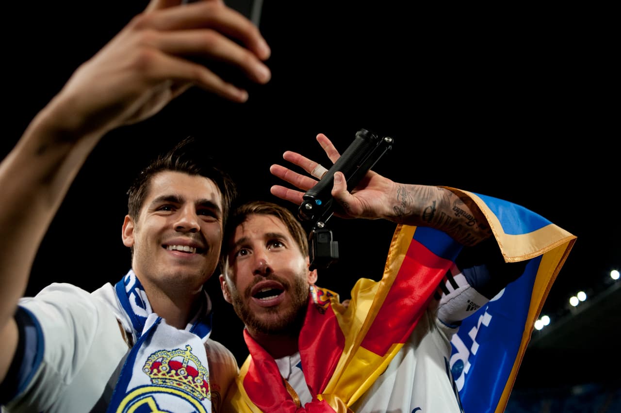 Las selfies hicieron parte de la fiesta entre Sergio Ramos y Alvaro Morata.