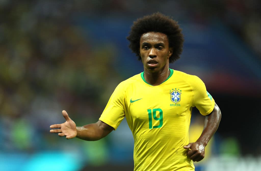 El Manchester United alista su chequera para fichar al brasileño Willian. El rumor indica que los 'Red Devils' tienen 60 millones de libras para contratarlo.