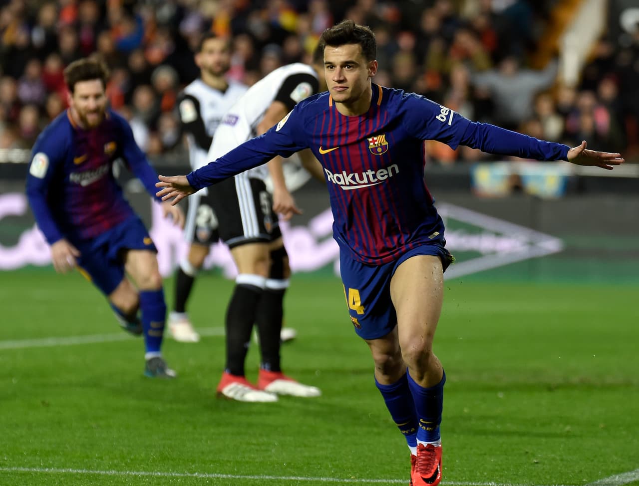 Incluso, el atacante brasileño ya celebró un gol y muchos lo consideran el sucesor en el lugar de Andrés Iniesta.