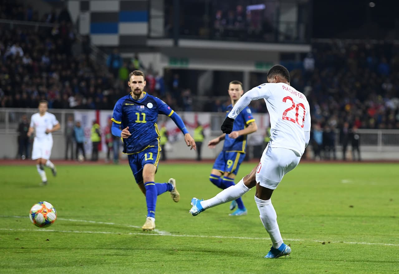 Kosovo es derrotado por Inglaterra 4-0 y es así como los ingleses obtienen su pase a la Euro 2020 como líder de grupo. Los goles fueron anotados por Winks, Kane, Rashford y Mount. Inglaterra se lleva siete victorias y una derrota.