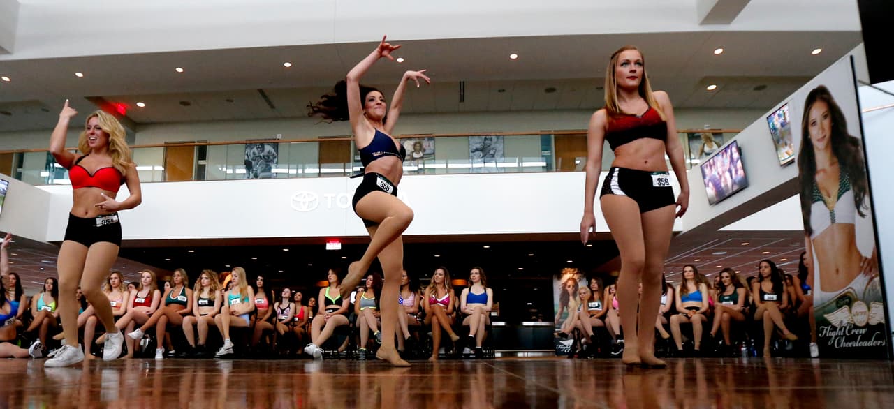 Hermosas y talentosas chicas acudieron al casting para porristas de los New York Jets 2016. Mira algunas tomas del evento.