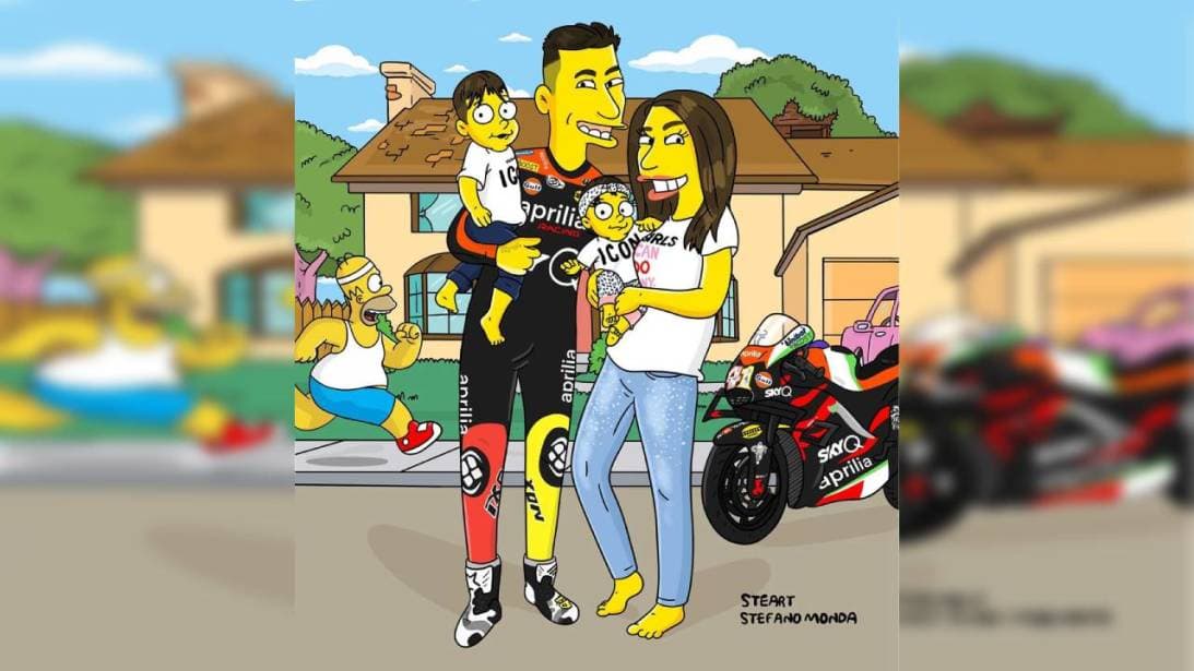 El piloto Aleix Espargo a lo Simpson con su familia.