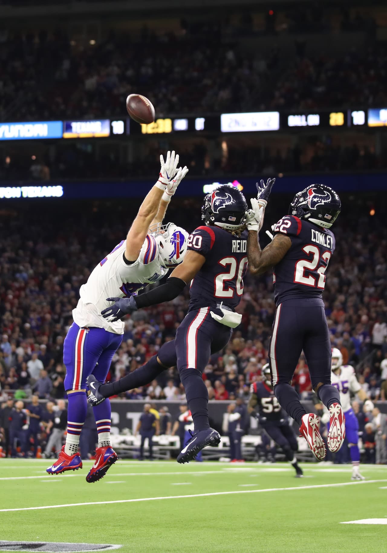 Houston Texans
<b> 22-19</b> Buffalo Bills | Los Houston Texans jugarán ante Kansas City Chiefs en Arrowhead Stadium en la Ronda Divisional.