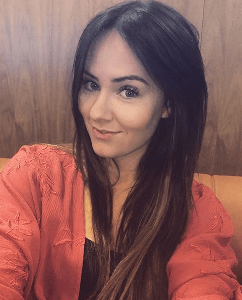 Devlin estaba junto a McGregor cuando el luchador estaba desempleado en Irlanda, de donde son oriundos ambos. Ella siempre lo respaldó.