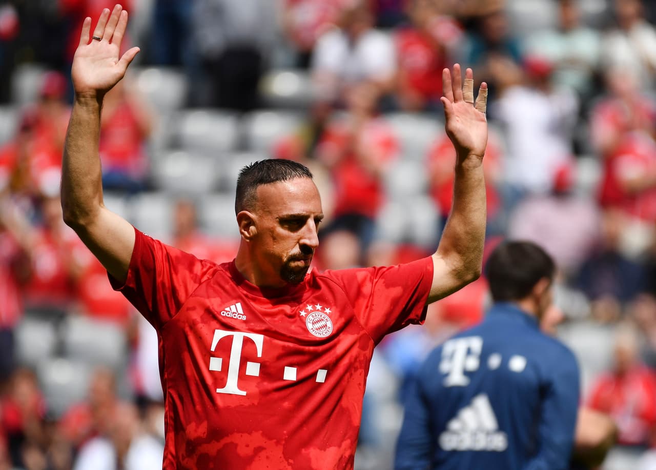 El último partido de Franck Ribery y Arjen Robben con Bayern Munich fue la oportunidad para rendir homenaje a dos cracks que brillaron con el club. Emotiva despedida.