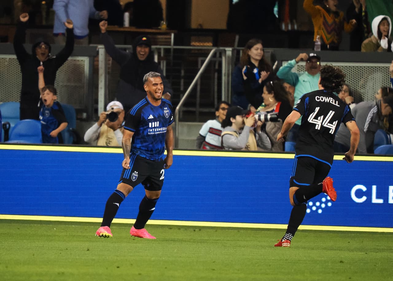 ¡Cañonazo peruano! Miguel Trauco dio victoria a Quakes con soberbio gol
